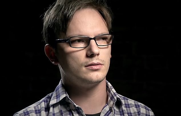 Jakub Pankowiak jest jednym z bohaterów filmu braci Sekielskich "Zabawa w chowanego".