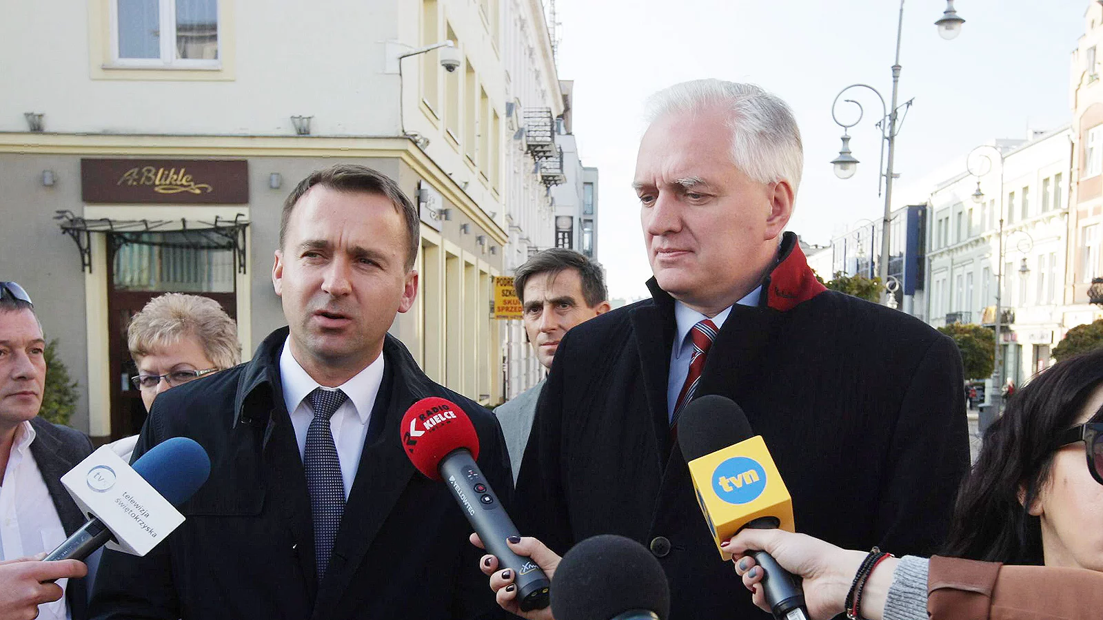 Dlaczego "Konstytucja dla nauki" przygotowana przez Jarosława Gowina stała się kontrowersyjnym tematem w koalicji rządzącej. Sprawę tłumaczy nam poseł Porozumienia Michał Cieślak.