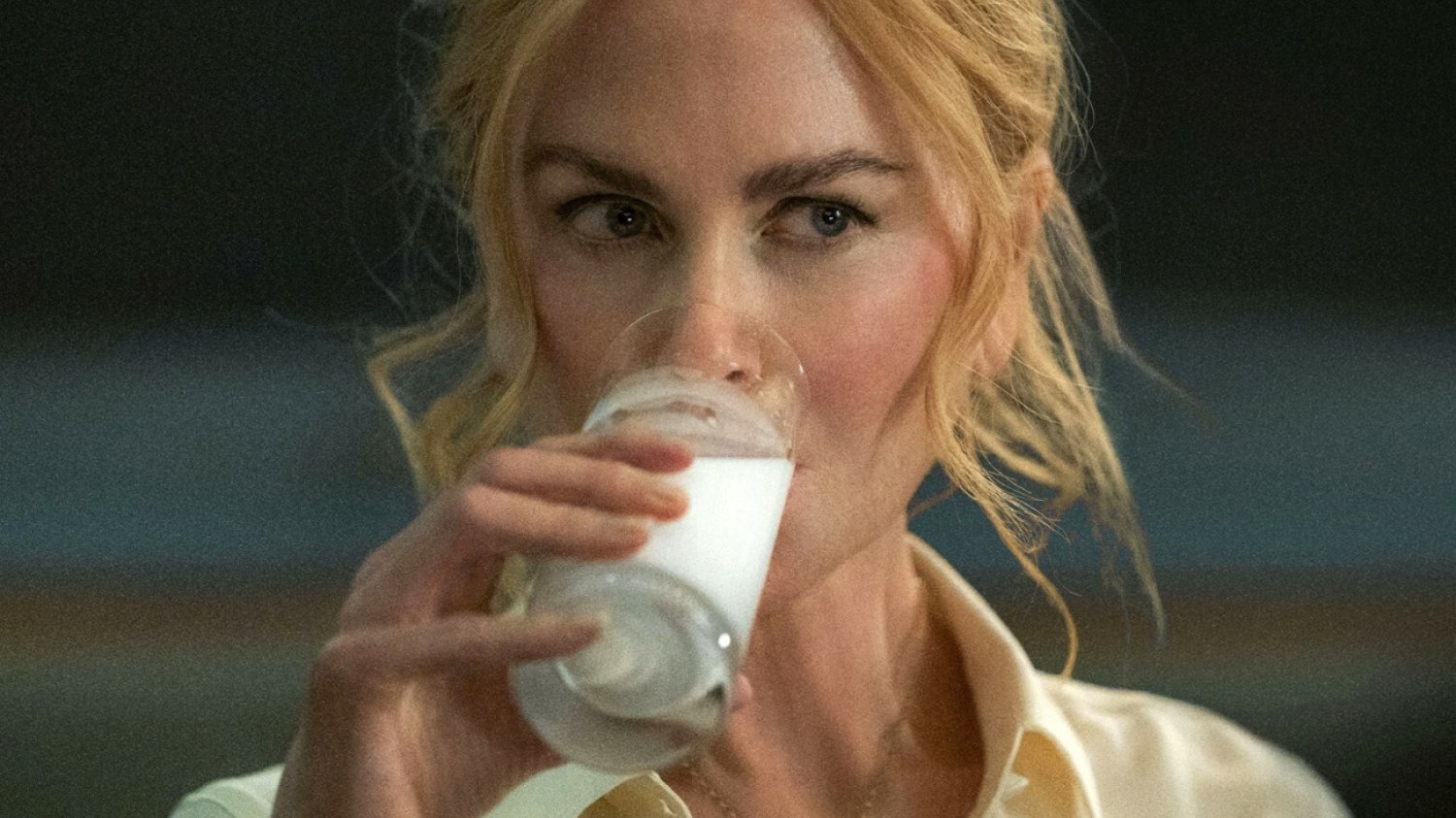 Gorący hit z Nicole Kidman zaraz trafi na VOD. To w nim pije mleko jak kot Gdzie obejrzeć film Babygirl z Nicole Kidman? Zaraz trafi na VOD i Max