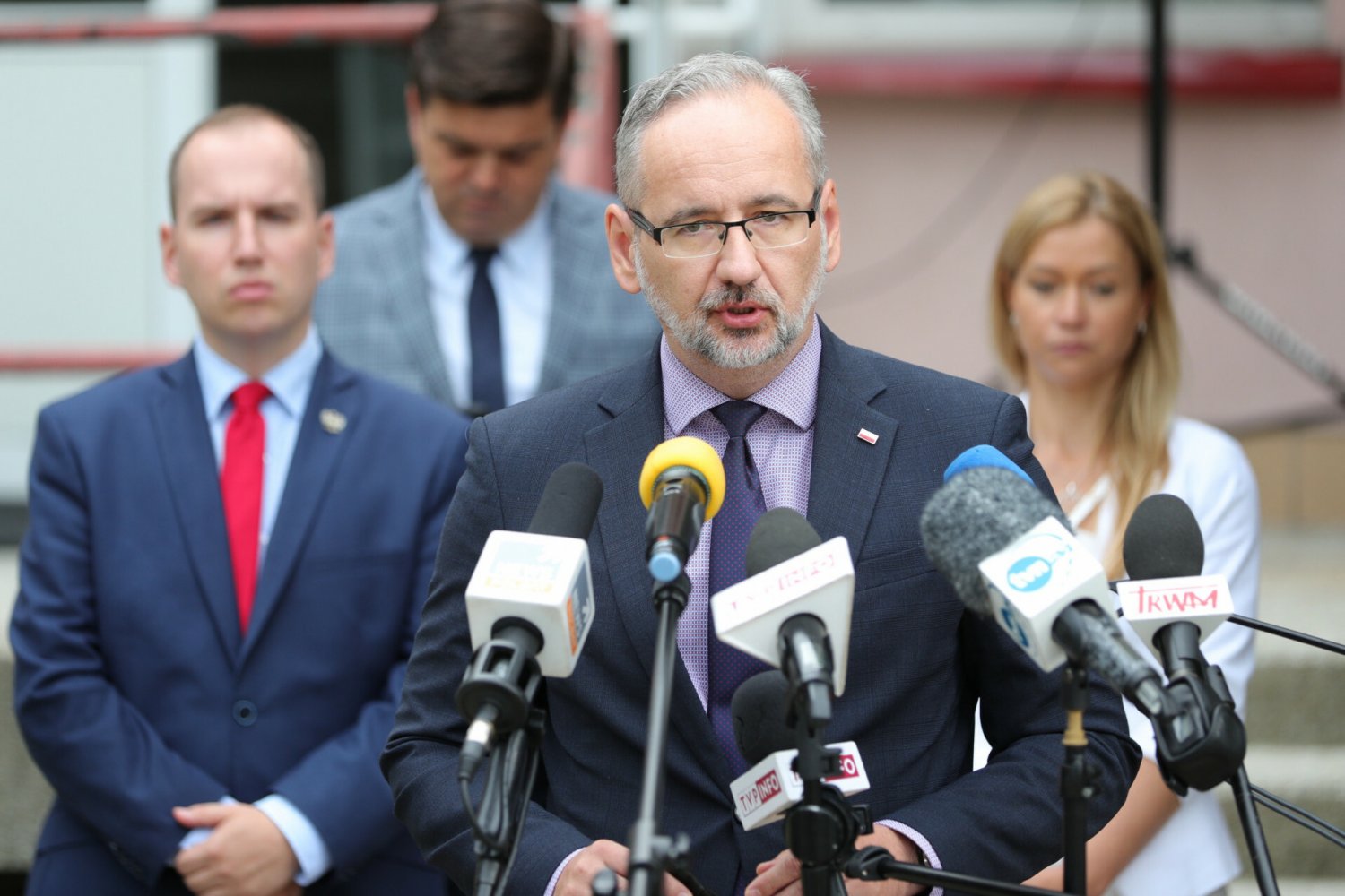 Minister zdrowia Adam Niedzielski przyznał, że mamy w Polsce czwartą falę Covid-19