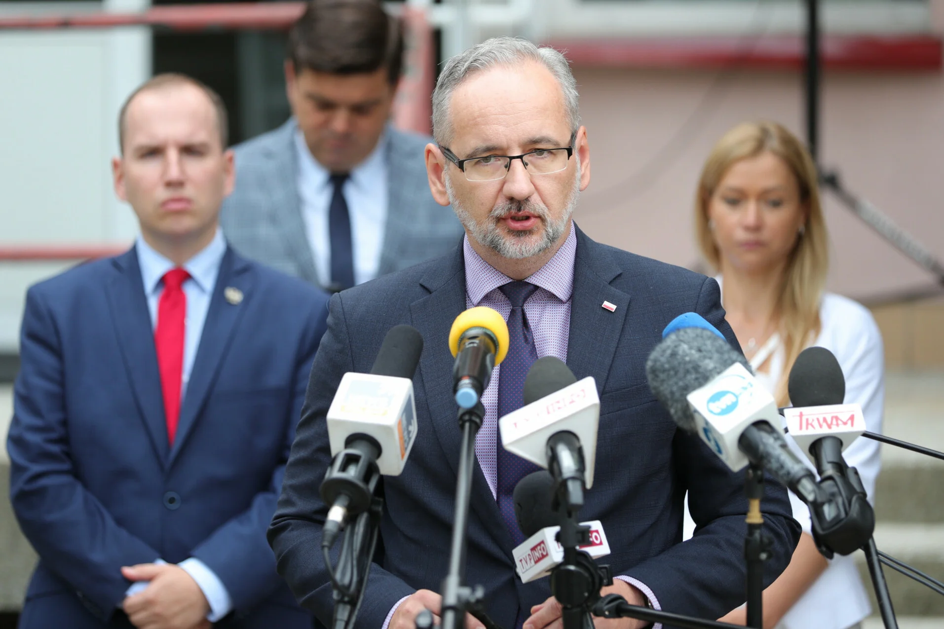 Minister zdrowia Adam Niedzielski przyznał, że mamy w Polsce czwartą falę Covid-19