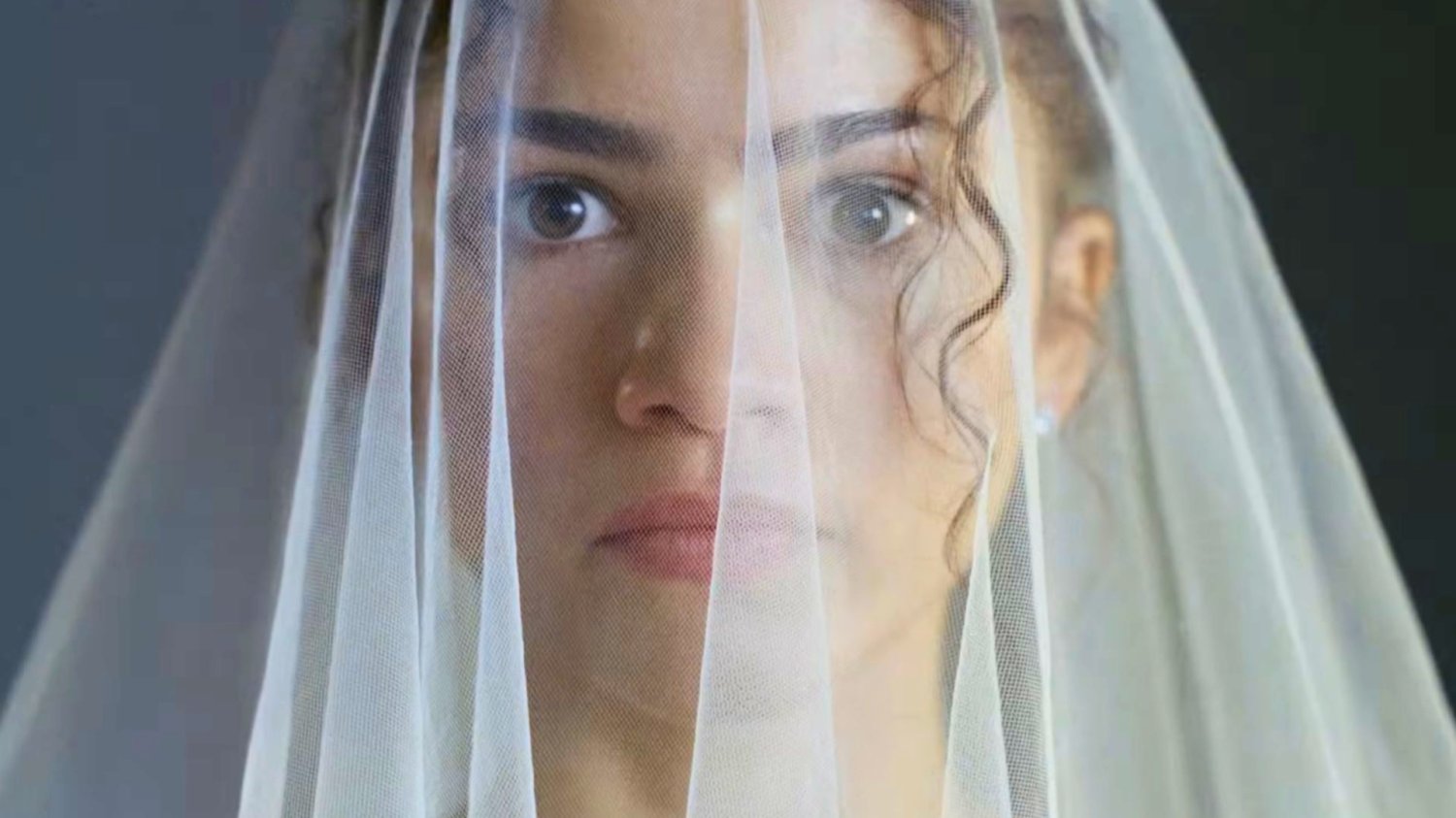 "Drama" z Zendayą i Pattinsonem łapie pierwsze recenzje. "Najlepszy film 2026" Zendaya w filmie "Drama"