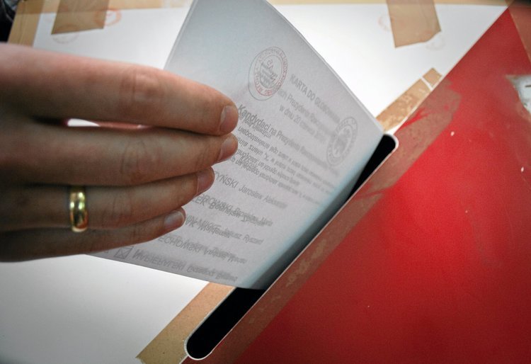 Mnóstwo błędów w głosowaniu kopertowym