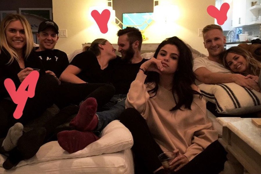 Bycie singlem na imprezie nie należy do najłatwiejszych rzeczy