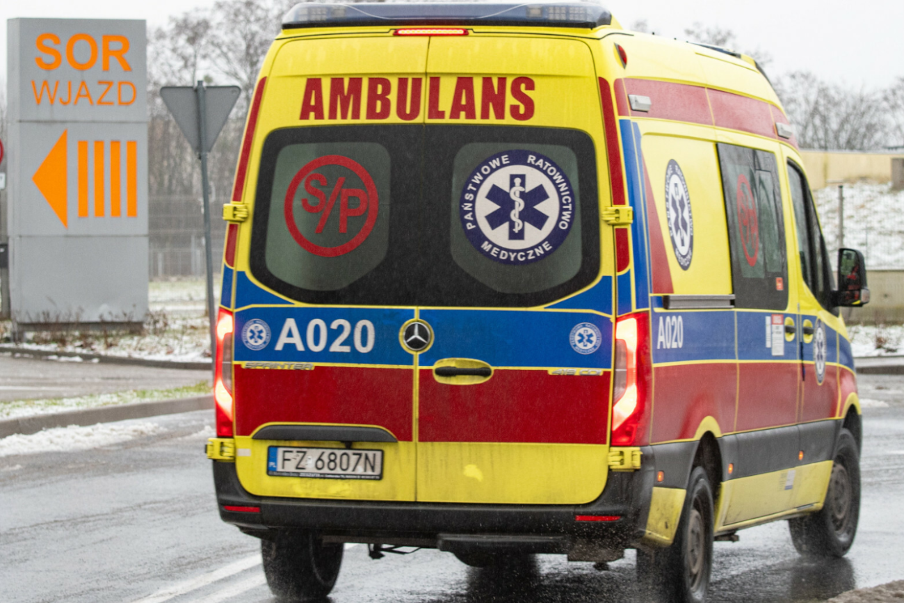 Kierowca wjechał w tłum pieszych w centrum Szczecina! Kilkanaście osób rannych, trwa akcja ratunkowa.