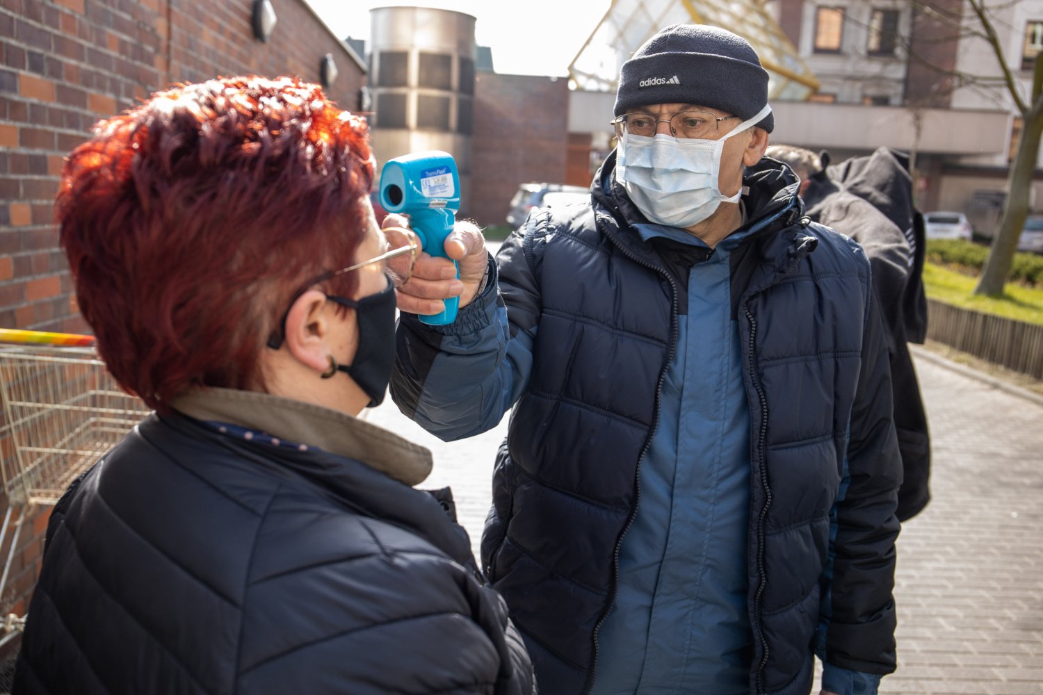 Utrzymanie lockdownu jest sposobem na opanowanie epidemii koronawirusa
