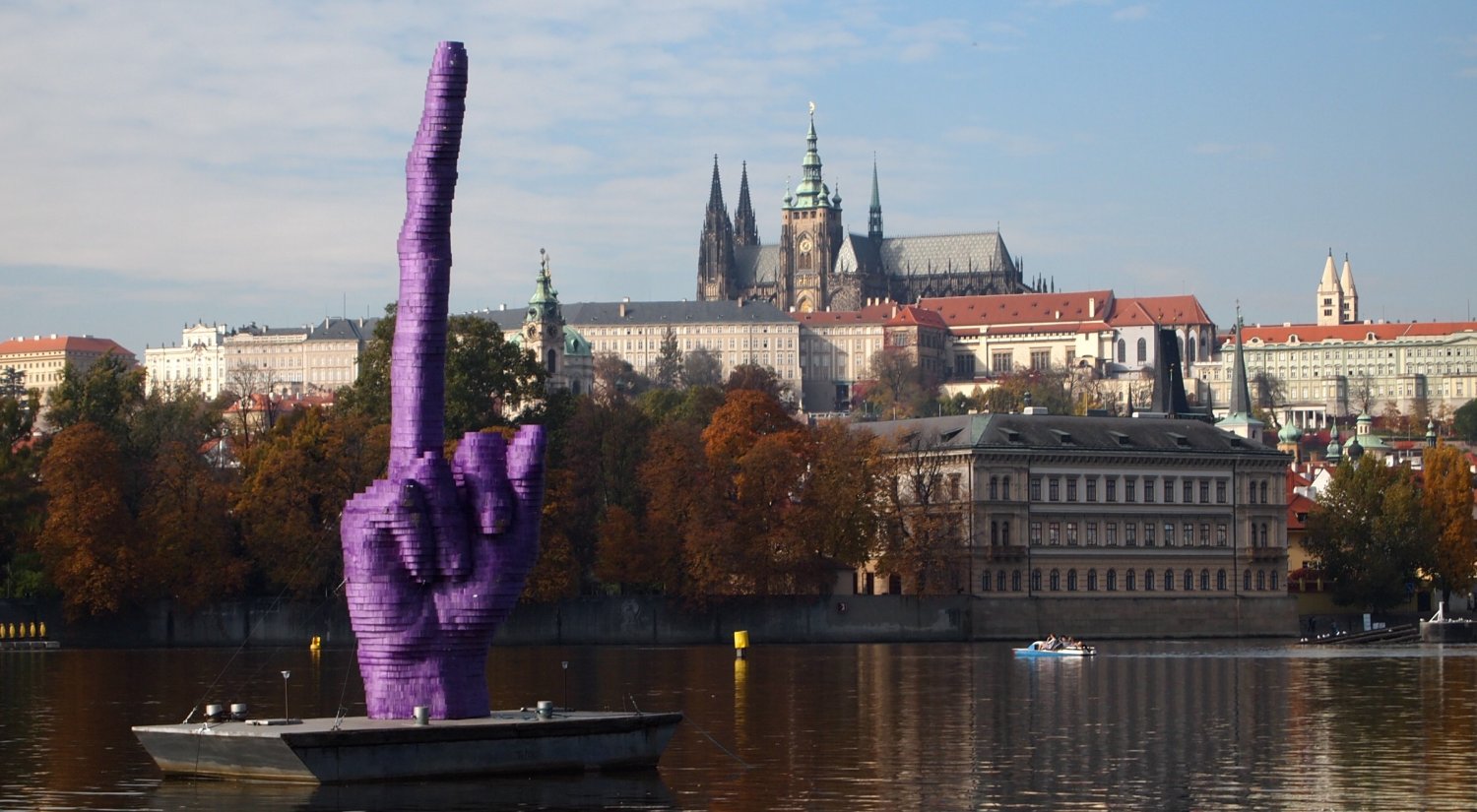 Które to już dzieło kontrowersyjnego artysty w Pradze? Trudno zliczyć...