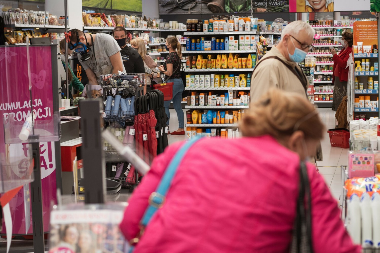 Choć najwięcej mówi się o rosnących cenach produktów spożywczych i opału, w górę idą i ceny kosmetyków