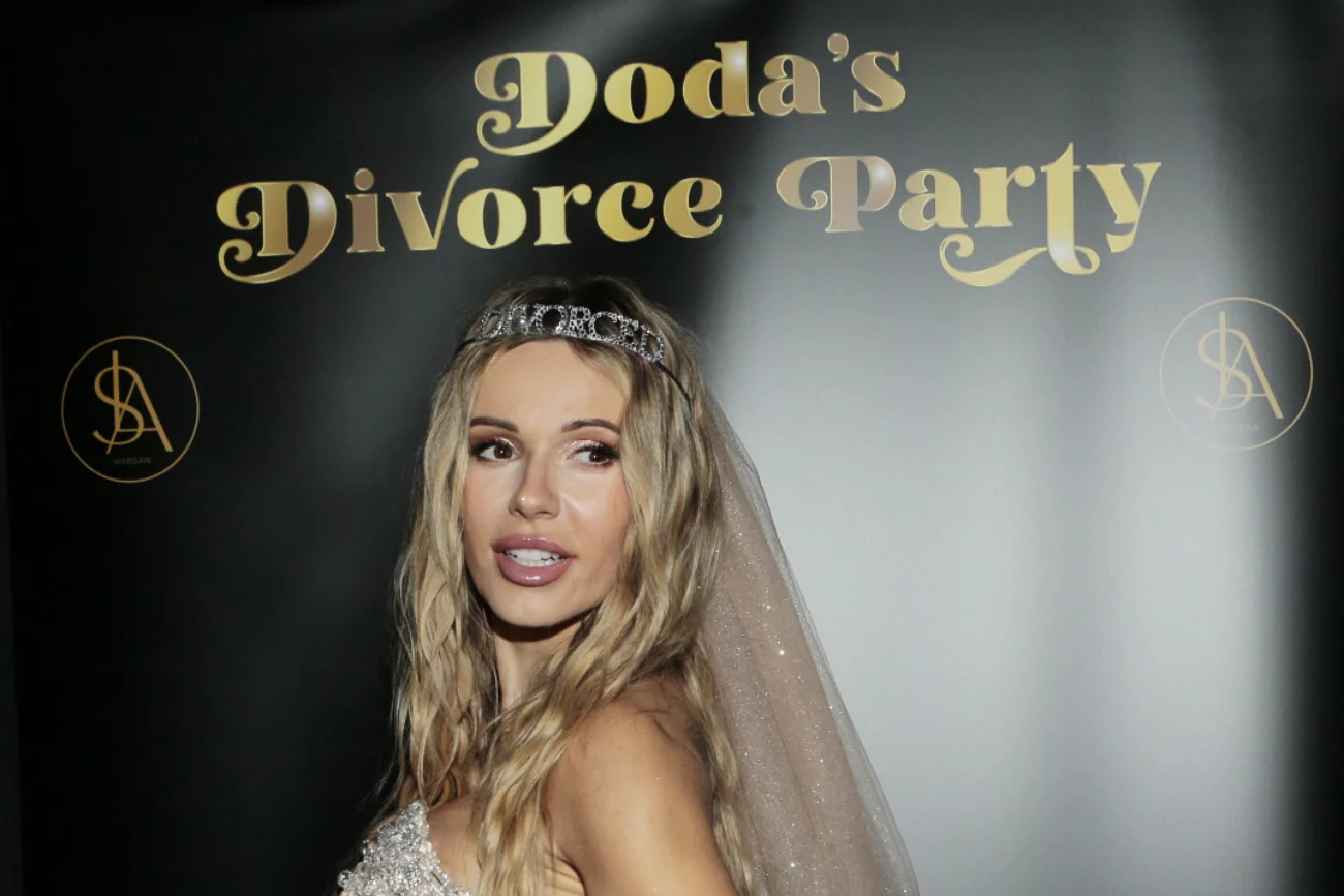 Imprezy rozwodowe Polek i Polaków. "Divorce party" Dody