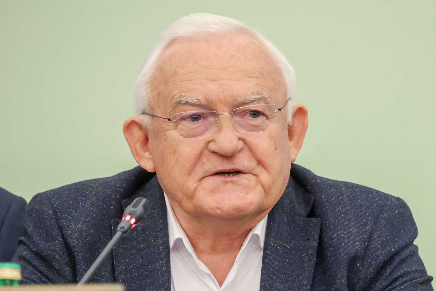 Były premier Leszek Miller.