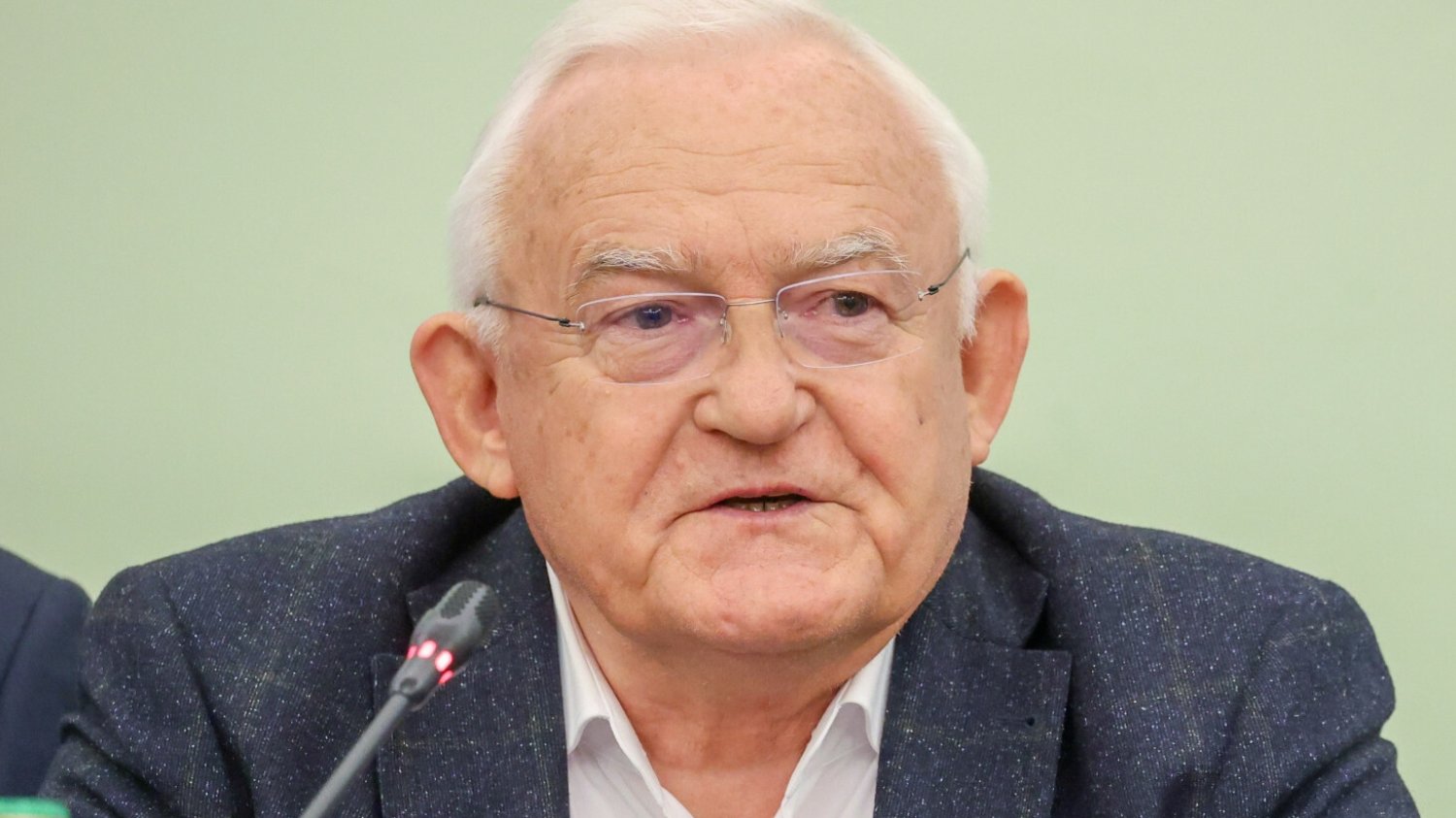 Były premier Leszek Miller.