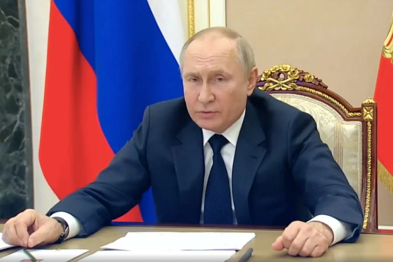 Władimir Putin podczas spotkania online z rządem.