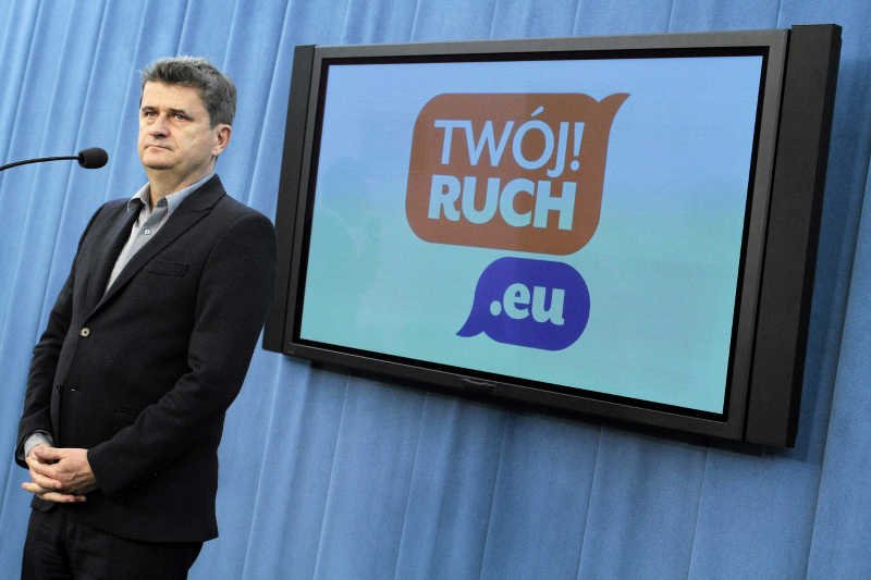 Janusz Palikot oskarża Jarosława Kaczyńskiego o próbę doprowadzenia do zamachu na Bronisława Komorowskiego.