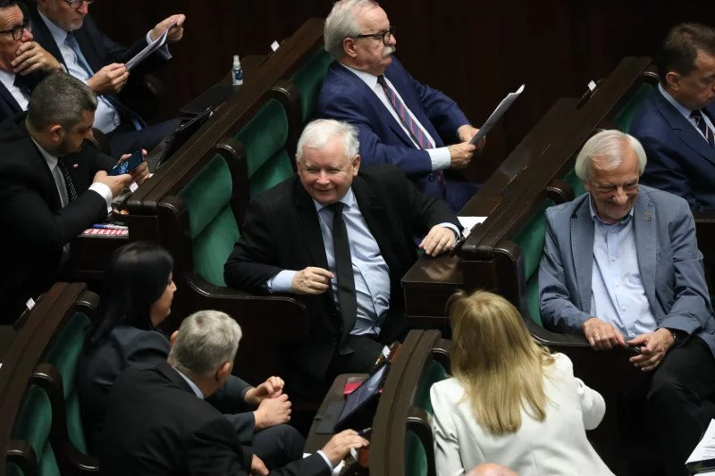 PiS już wie, kogo winić za chaos w szkołach.