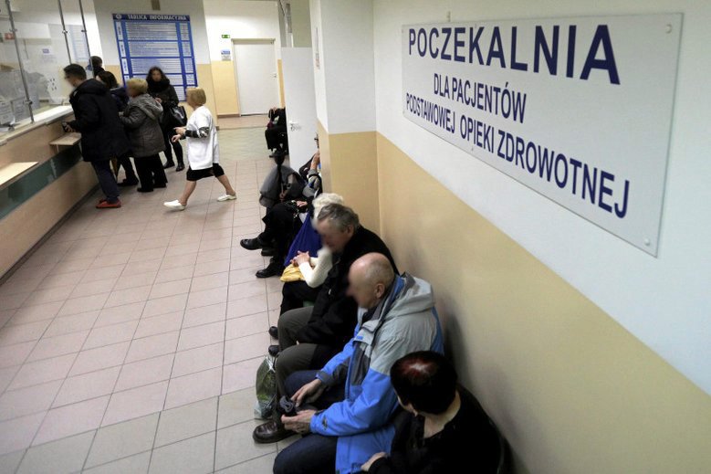 Dzień wolny 12 listopada oznacza zatrważające skutki dla setek tysięcy Polaków. Odwołane zostaną ich wizyty w specjalistycznych przychodniach i operacje.