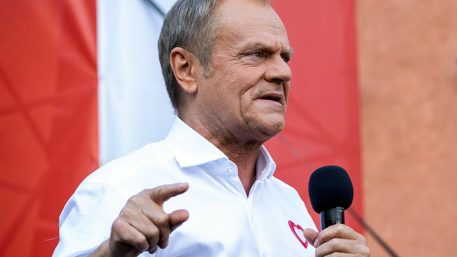 Tusk boleśnie uderzył w prawicę