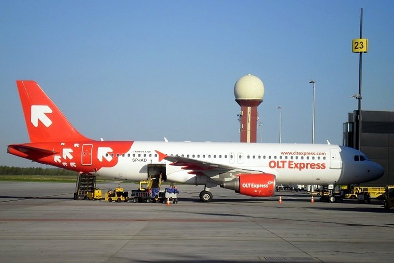 Samolot OLT Express na lotnisku w Gdańsku