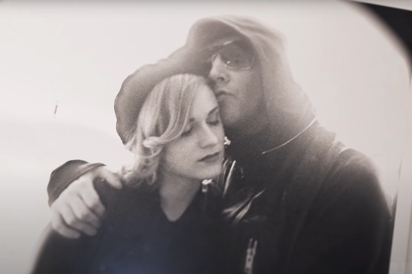 Kiedy premiera dokumentu "Phoenix Rising"?