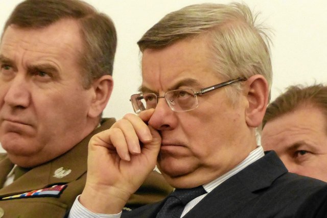 Po wybuchu afery taśmowej Tomasz Nałęcz zaczął sugerować, że minister Radosław Sikorski powinien odejść z rządu