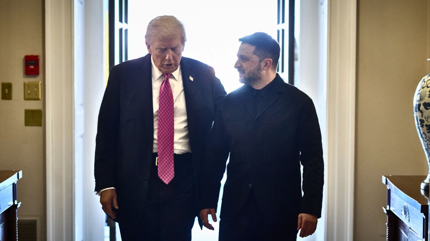 Zełenski nie tego oczekiwał w Białym Domu. Trump powiedział mu to wprost Donald Trump i Wołodymyr Zełenski