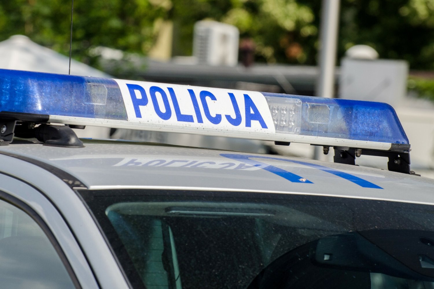 Tragedia na parkingu przed kościołem. Nie żyje 3-letni synek pary młodej.