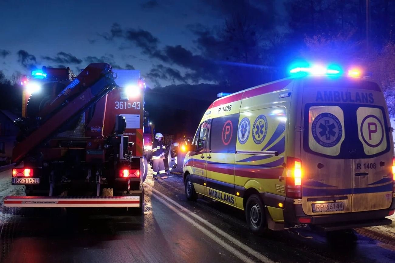 Sytuacja w Polsce w najbliższym czasie może zagrażać życiu, zdrowiu i mieniu. Służby ratunkowe w akcji.