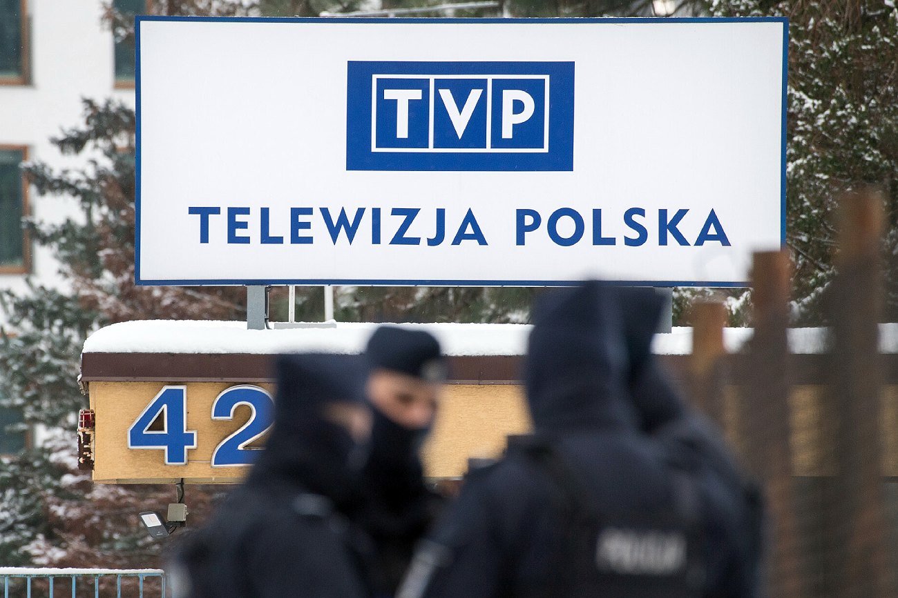Wigilia pracowników TVP 3 miała zakończyć się w brutalny sposób. Wigilia pracowników TVP 3 miała zakończyć się w brutalny sposób.