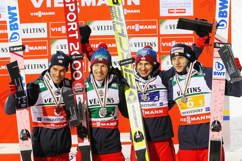 Piotr Żyła, Stefan Hula, Kamil Stoch i Dawid Kubacki zdobyli brązowy medal w rywalizacji drużynowej podczas MŚ w lotach narciarskich, które rozgrywane były w niemieckim Oberstdorfie.