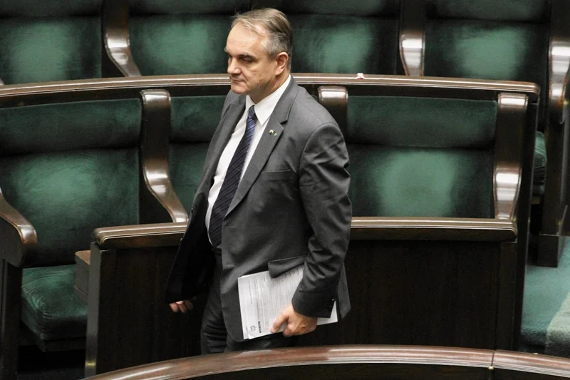 Waldemra Pawlak podaje się do dymisji ze stanowiska wicepremiera i ministra gospodarki.