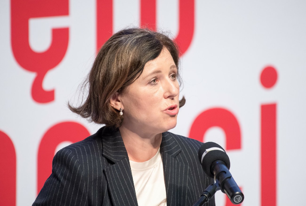 Vera Jourova uderza w Zbigniewa Ziobrę