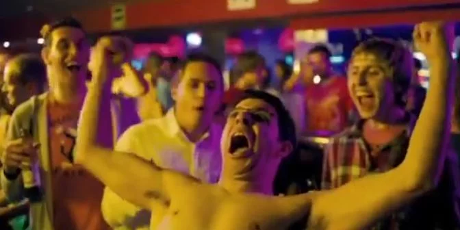 Szalone zabawy w brytyjskich filmach mają odzwierciedlenie w realu.