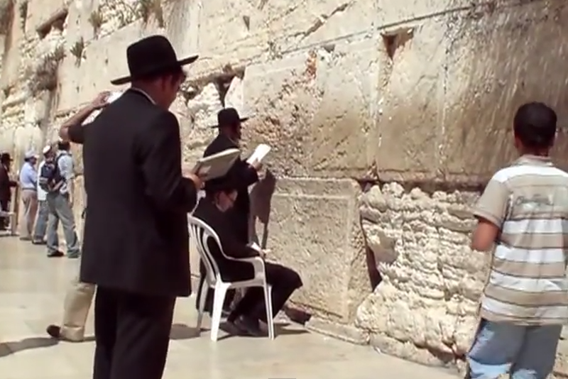 Ściana Płaczu to jedno z najświętszych miejsc Żydów.