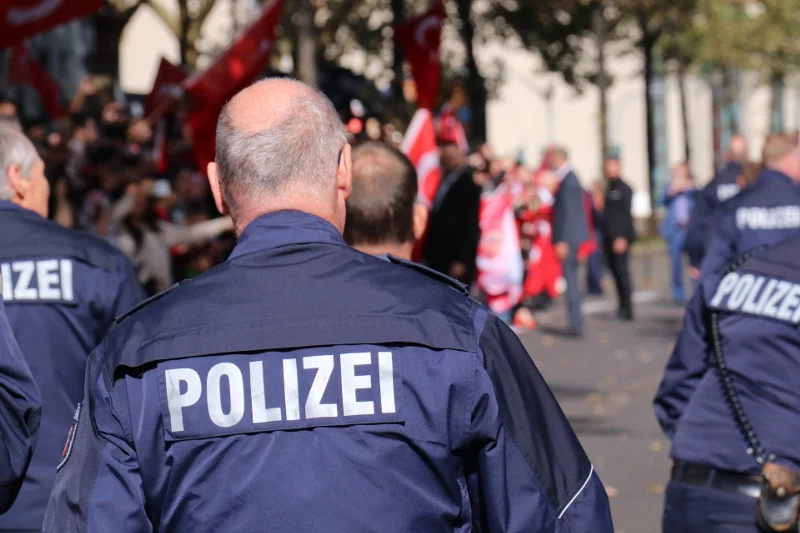 Niemiecka Policja zatrzymała kobietę, przy której znaleziono zwłoki noworodka.