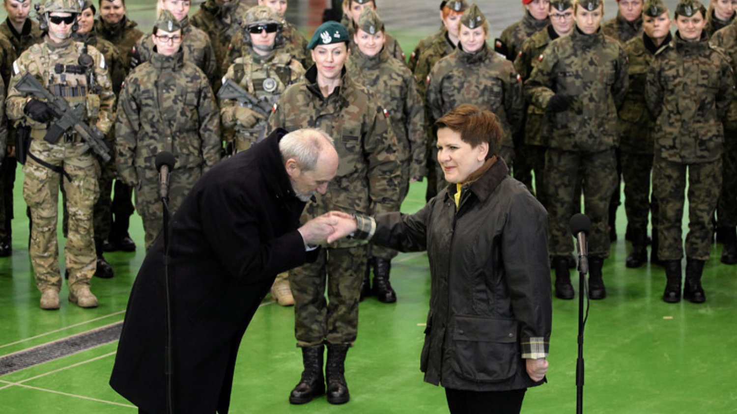 PiS chce, by wojsko "służyć polskim kobietom wszystkim tym, co ma do zaoferowania".