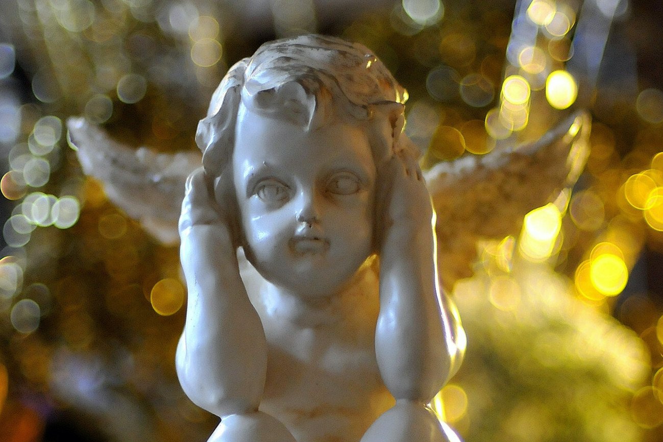 Jak się nie kłócić w święta? Polityka to jeden z potencjalnie niebezpiecznych tematów, które mogą zepsuć świąteczną atmosferę. Co robią politycy, by uniknąć konfliktów przy świątecznym stole?