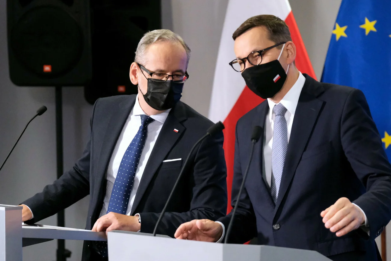 W innych krajach wprowadzane są przywileje dla osób zaszczepionych, w Polsce nie.