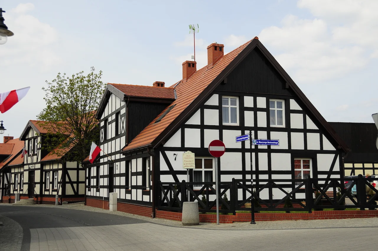 Budynki w Ustce muszą wyglądać tak, jak przed wojną.