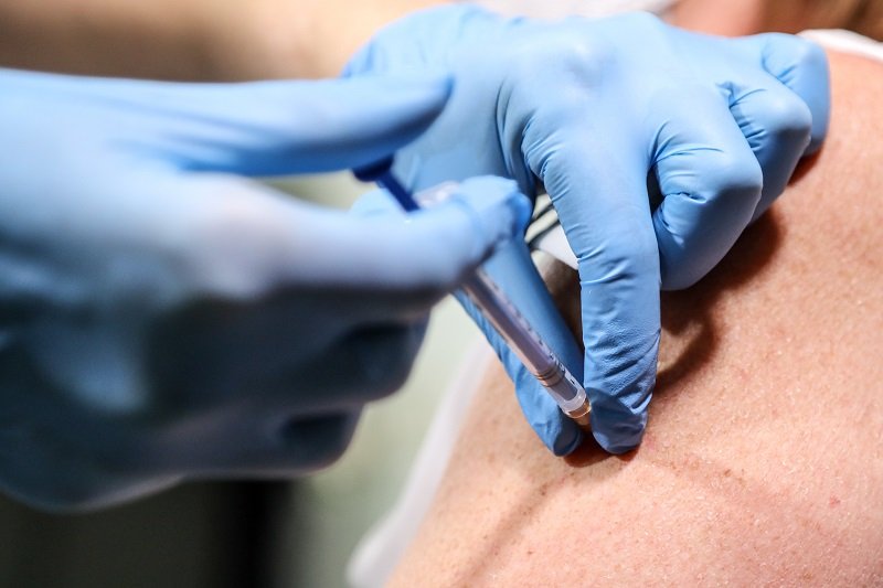 Burmistrz Parczewa już zaszczepił się na covid-19.