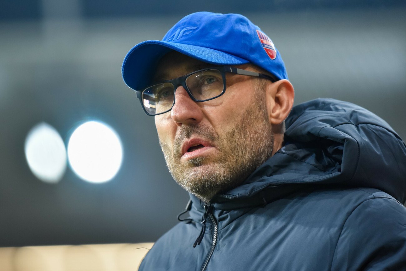 Marek Papszun jest trenerem Rakowa Częstochowa od 2016 roku. Jego zespół to główny faworyt do mistrzostwa Polski.