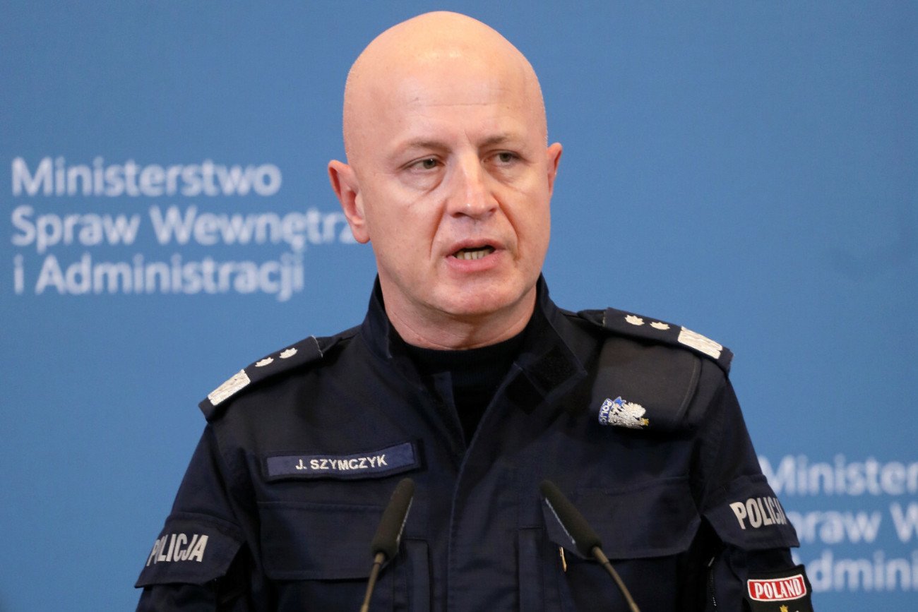 Nieoficjalnie: W siedzibie PiS przy Nowogrodzkiej ważą się losy gen. Jarosława Szymczyka