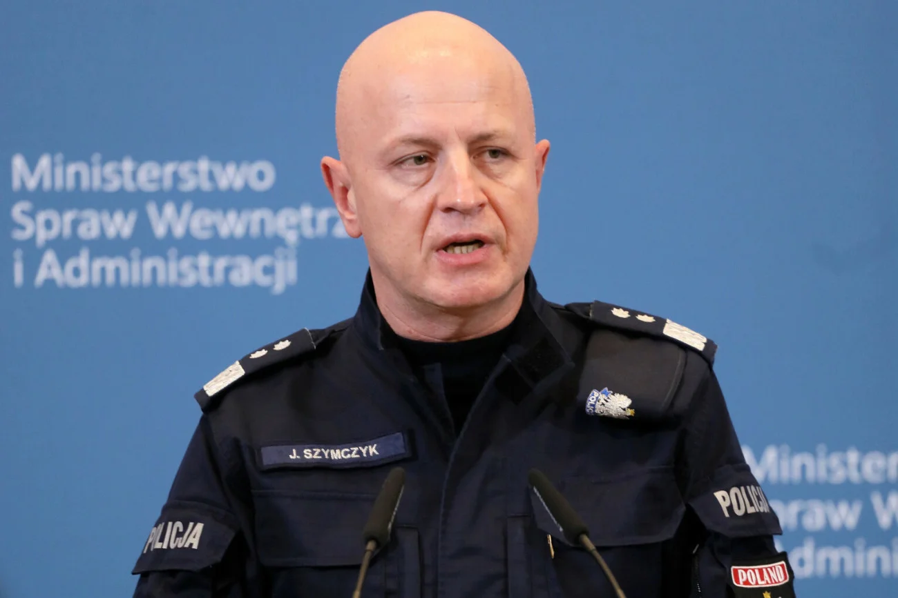 Nieoficjalnie: W siedzibie PiS przy Nowogrodzkiej ważą się losy gen. Jarosława Szymczyka