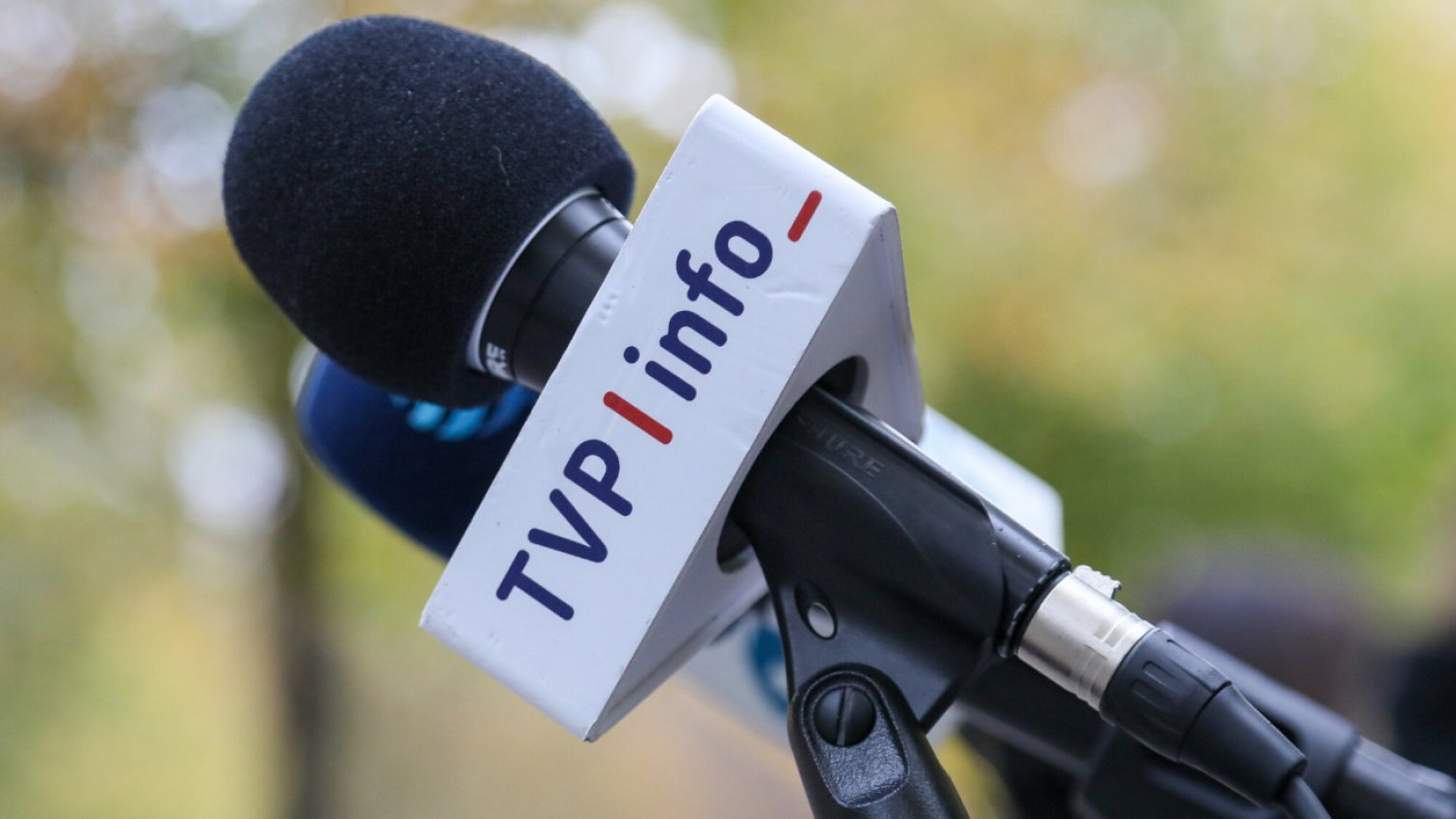 mikrofon TVP z logo