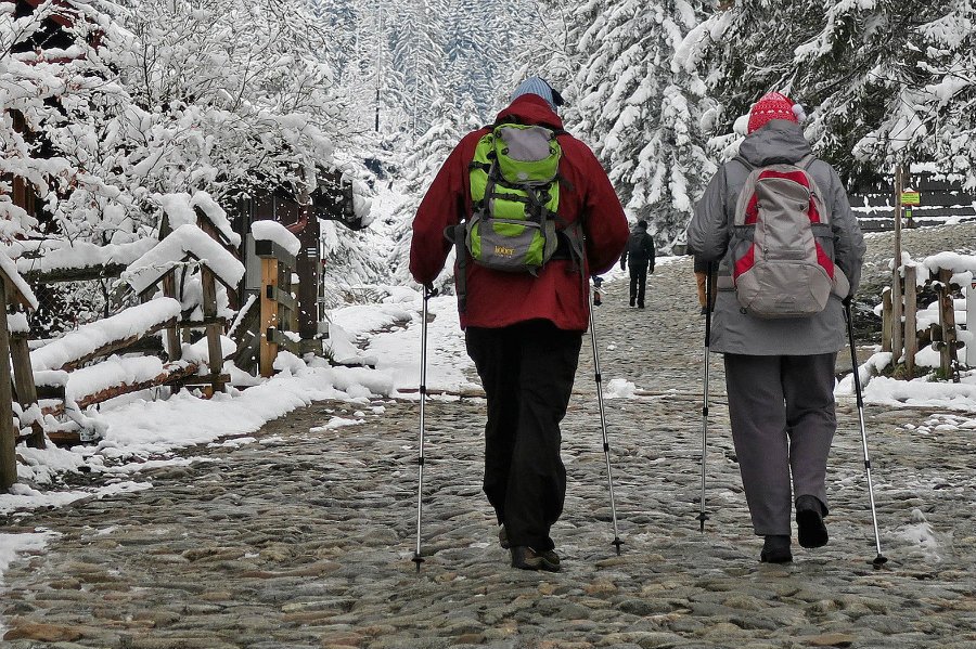 W Tatrach, zgodnie z przewidywaniami, po raz pierwszy w tym roku spadł śnieg.
