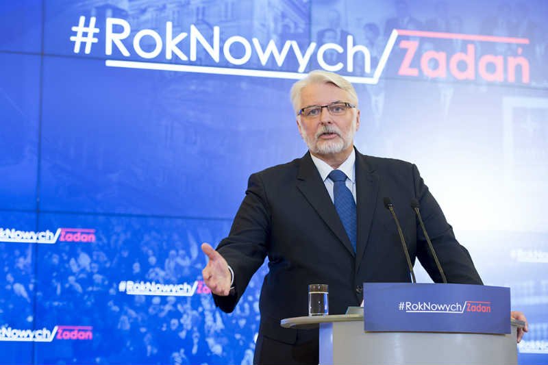 Witold Waszczykowski mówi, że szanse na odzyskanie wraku tu-154M są coraz mniejsze.