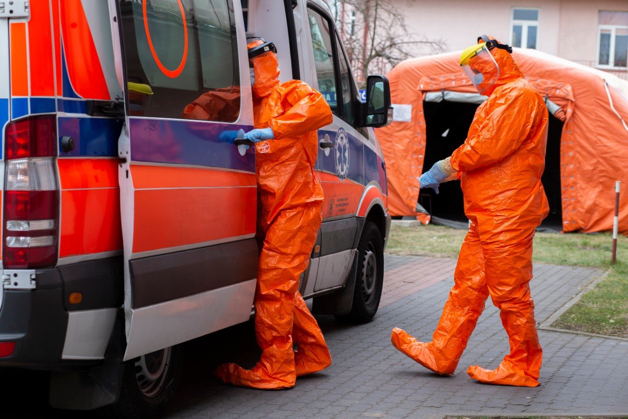 O 233 nowych przypadkach koronawirusa poinformowało Ministerstwo Zdrowia w popołudniowym bilansie 5 czerwca. Łącznie 5 czerwca potwierdzono 362 nowe przypadki zakażenia koronawirusem.