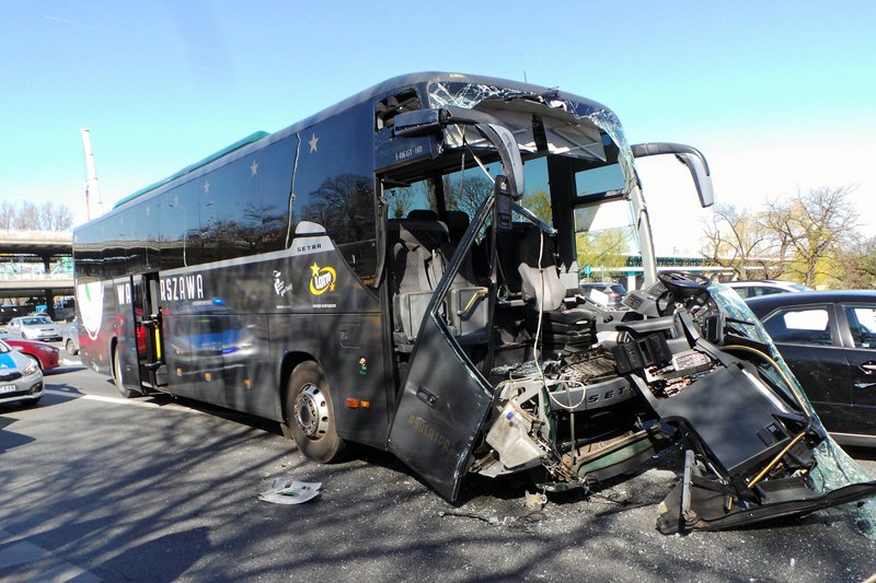 Rozbił się autokar sekcji koszykarskiej Legii Warszawa.
