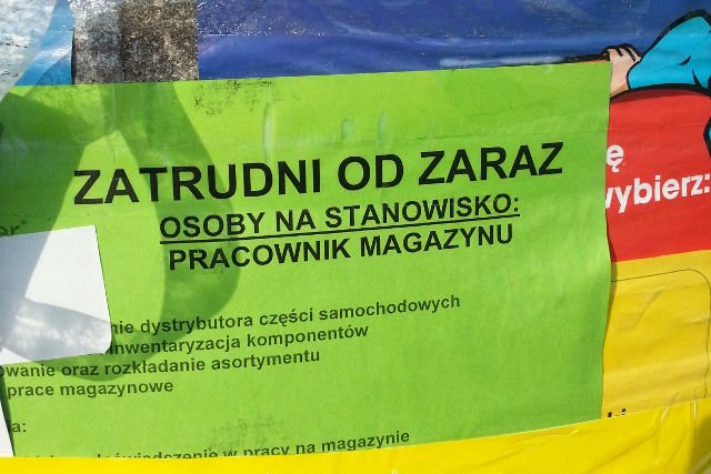 Tablice ogłoszeniowe przestały być miejscem, które pomogą znaleźć sensowną posadę. Osoby ambitne, z wykształceniem - powinny zaczynać poszukiwania pracy od kontaktu z dobrą firmą HR.