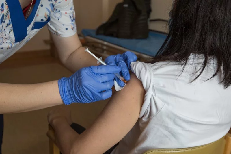 Wiadomo, kiedy pierwsze dostawy szczepionek Johnson & Johnson dotrą do Polski.