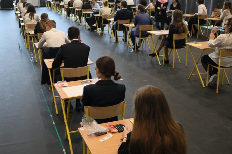 Matury 2021 odbędą się w nowej formie. Chodzi o zmiany na egzaminie z języka polskiego.