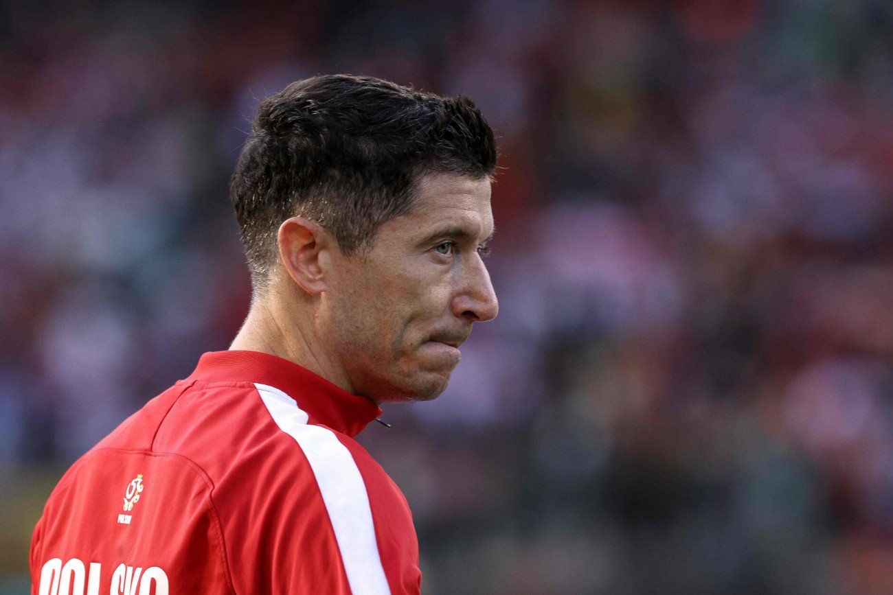 Robert Lewandowski znalazł się na ustach kibiców Bayernu Monachium. Fani mistrzów Niemiec mają żal do Polaka.